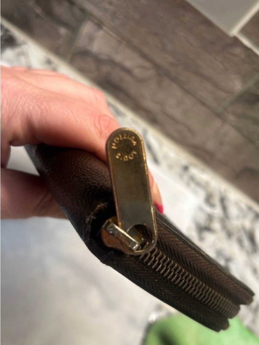 Louis Vuitton Monogram Zippy Wallet - Classic Brown Canvas - GUC - Picture 5 of 15